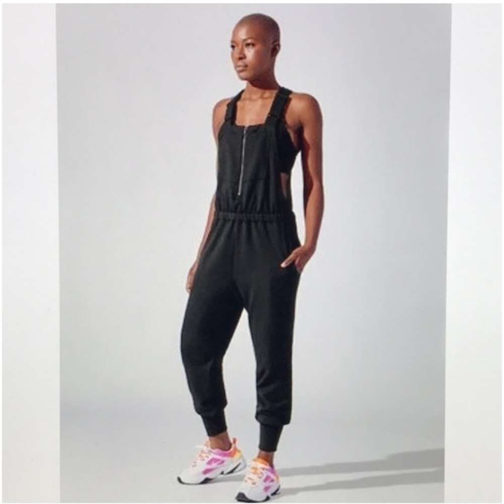TEREZ Jumpsuit Sz M Zip Up Front Jogger Tampered Leg Elastic Waist Pockets